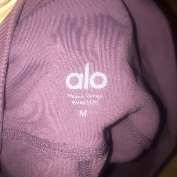 Alo Yoga high waisted Capri leggings - Picture 2 of 2